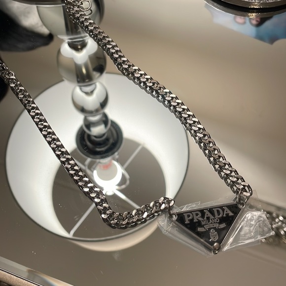 Prada Chain necklace - Picture 3 of 4